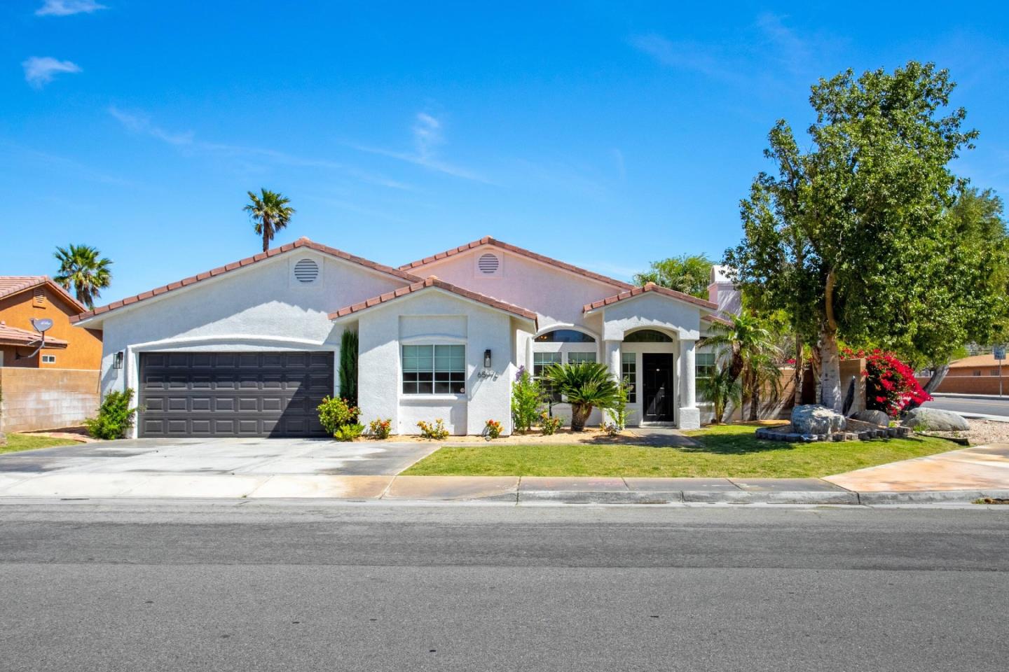 65976 Flora Ave, Desert Hot Springs, CA 92240 photo 2