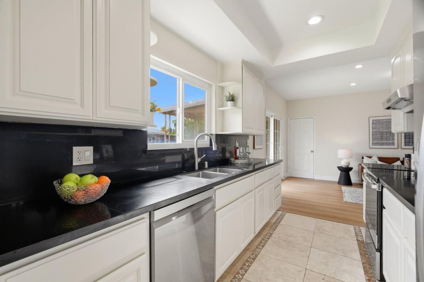 10530 N Portal AVE, Cupertino, CA 95014, Photo 7