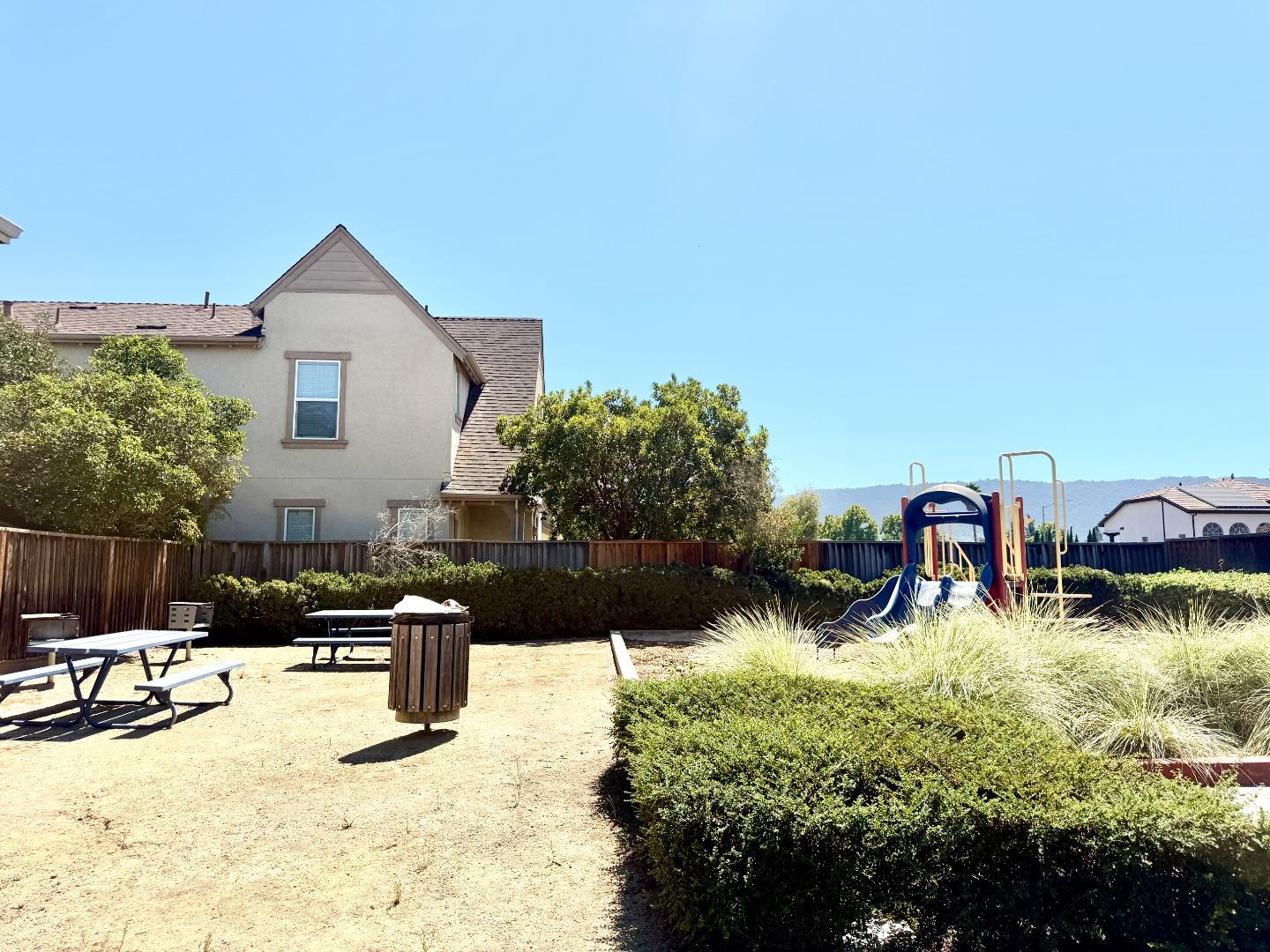 Creekside CT, Gilroy, CA 95020, Photo 3