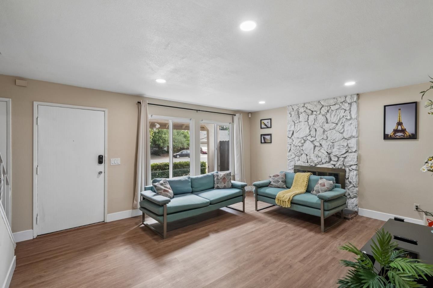 9021 Posada WAY, Sacramento, CA 95826, Photo 2