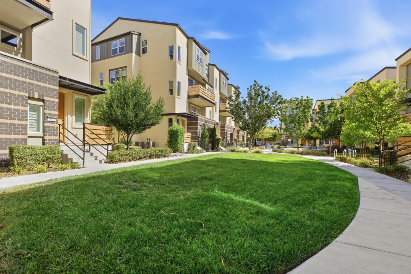1949 Mahuron CIR, SanJose, CA 95133, Photo 2