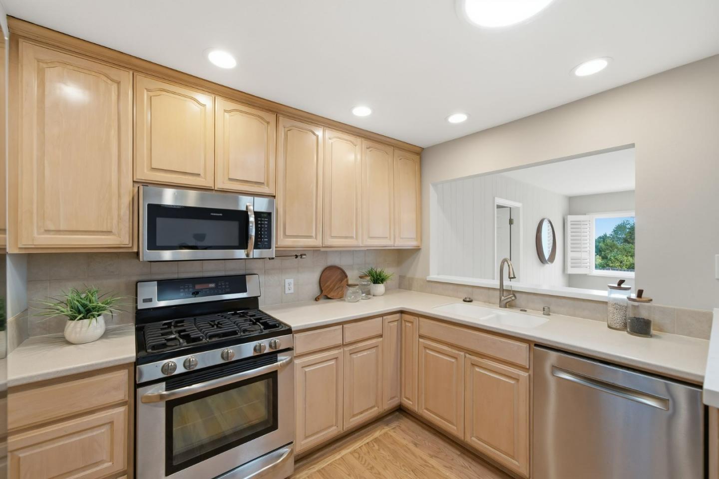 2527 Dekoven AVE, Belmont, CA 94002, Photo 6