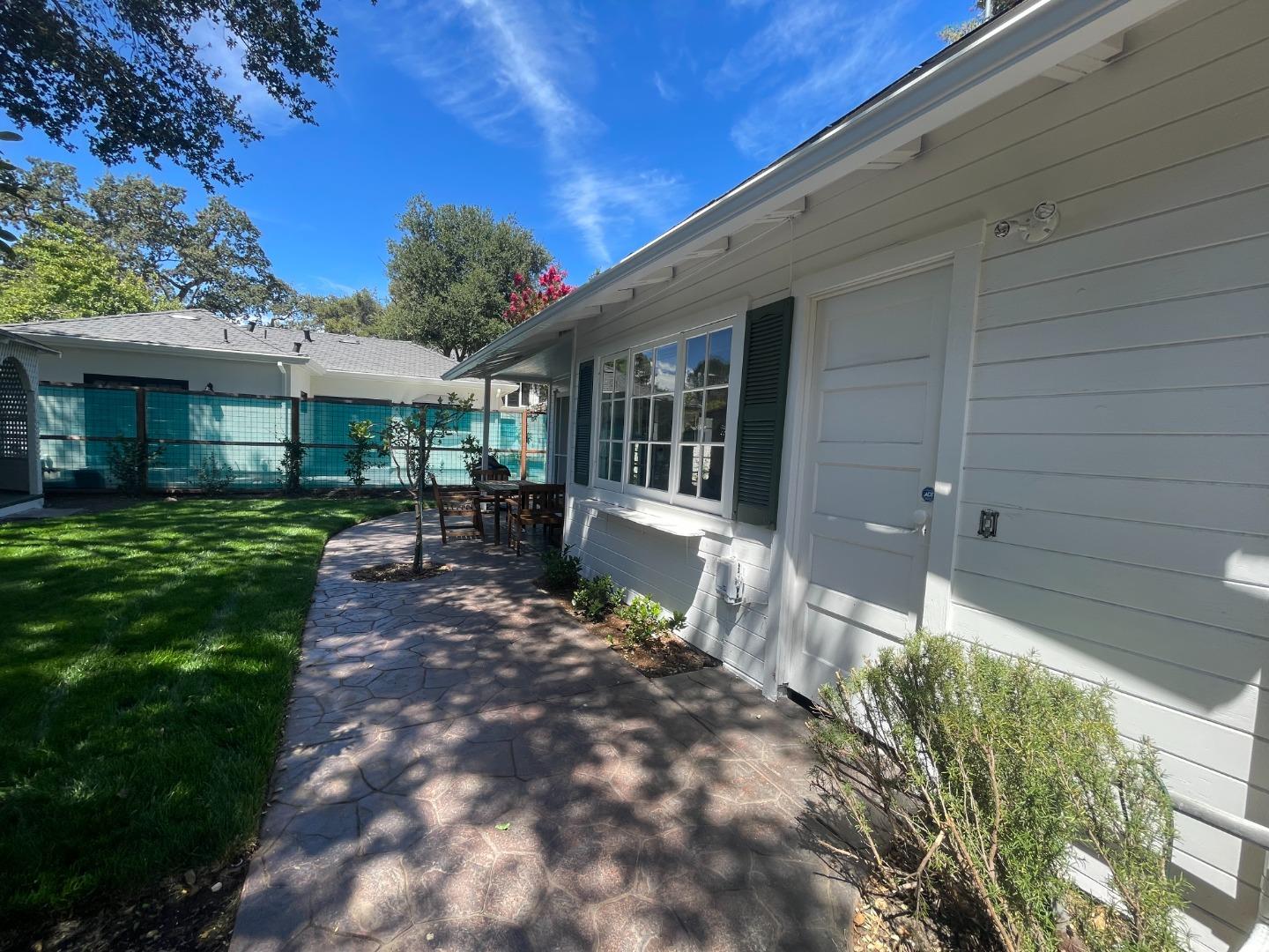 501A Palmer LN