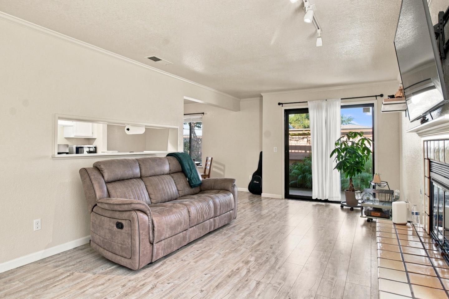 2448 N Main ST B, Salinas, CA 93906, Photo 3