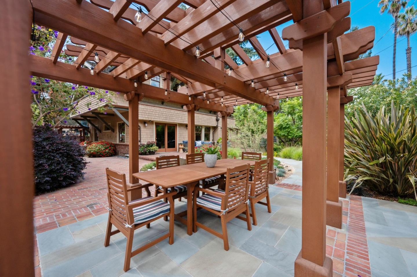 1301 BRYANT ST, PALO ALTO, CA 94301  Photo 8