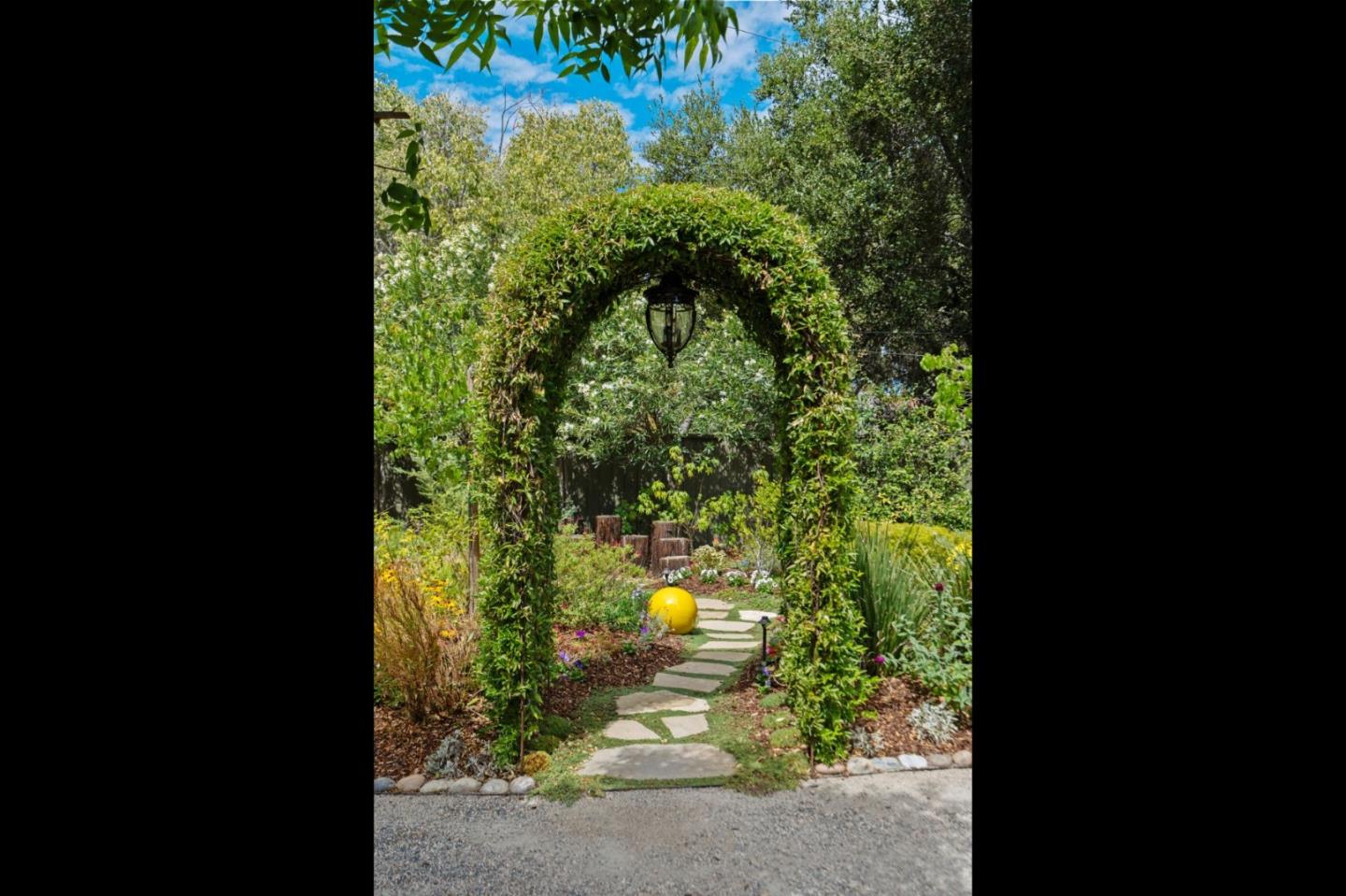 1301 BRYANT ST, PALO ALTO, CA 94301  Photo 9