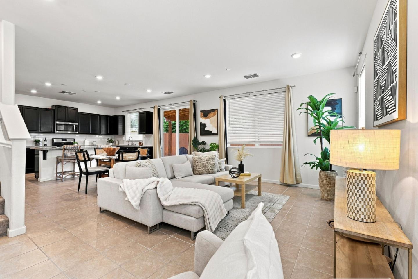 600 Duran Ct, Hollister, CA 95023 photo 6