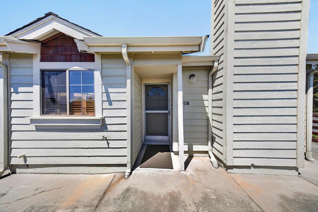 1008 Sunbird DR, Watsonville, CA 95076, Photo 2