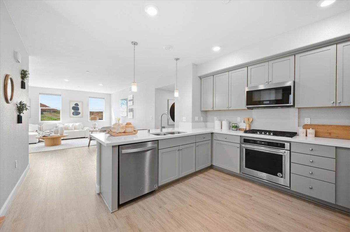 337 Llano De Los Robles Ave 7, SanJose, CA 95136, Photo 7