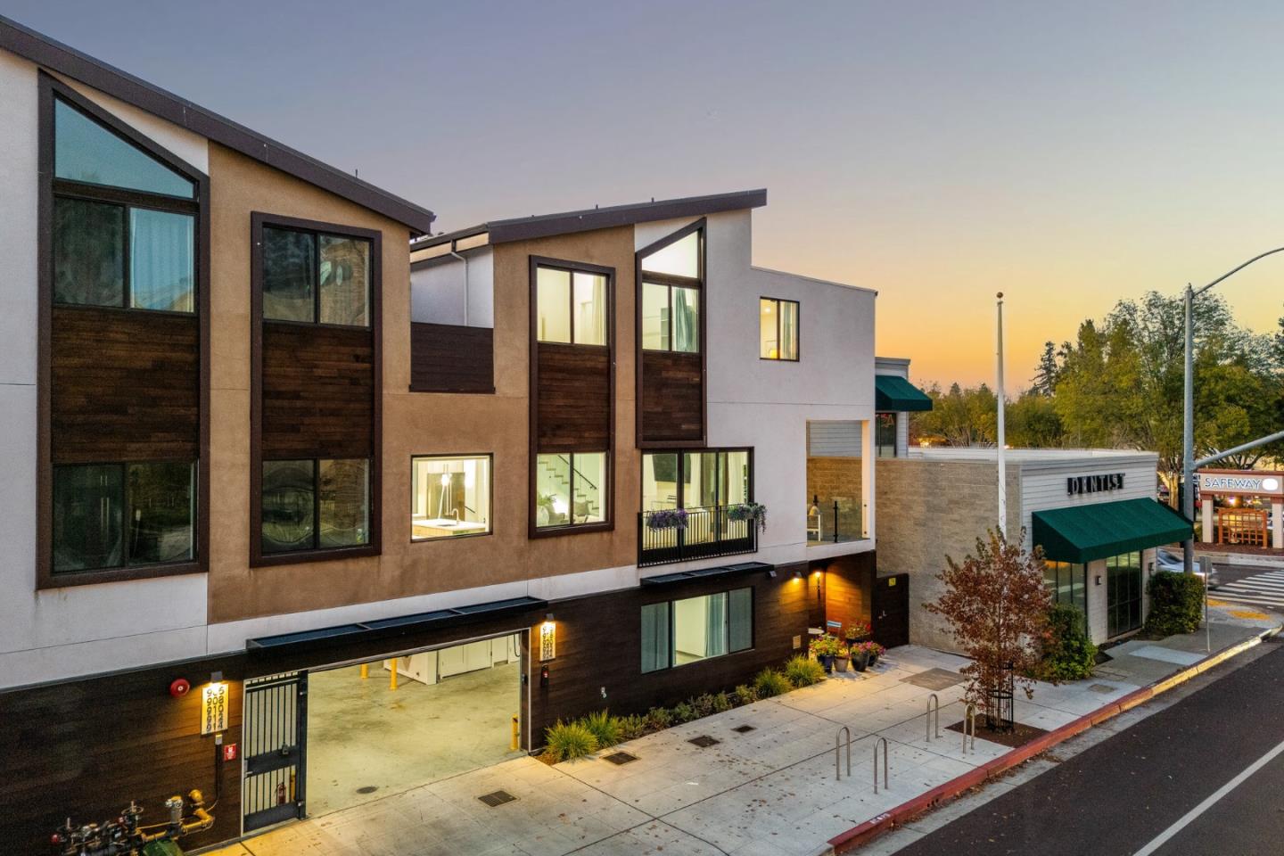 920 Woodside RD, RedwoodCity, CA 94061, Photo 2