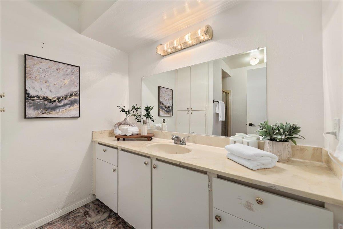 125 CONNEMARA WAY 2, SUNNYVALE, CA 94087  Photo 12