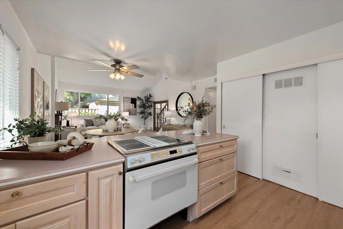 125 CONNEMARA WAY 2, SUNNYVALE, CA 94087  Photo 8