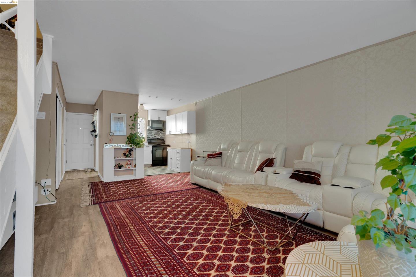 Front Image Thumbnail for ML82059631