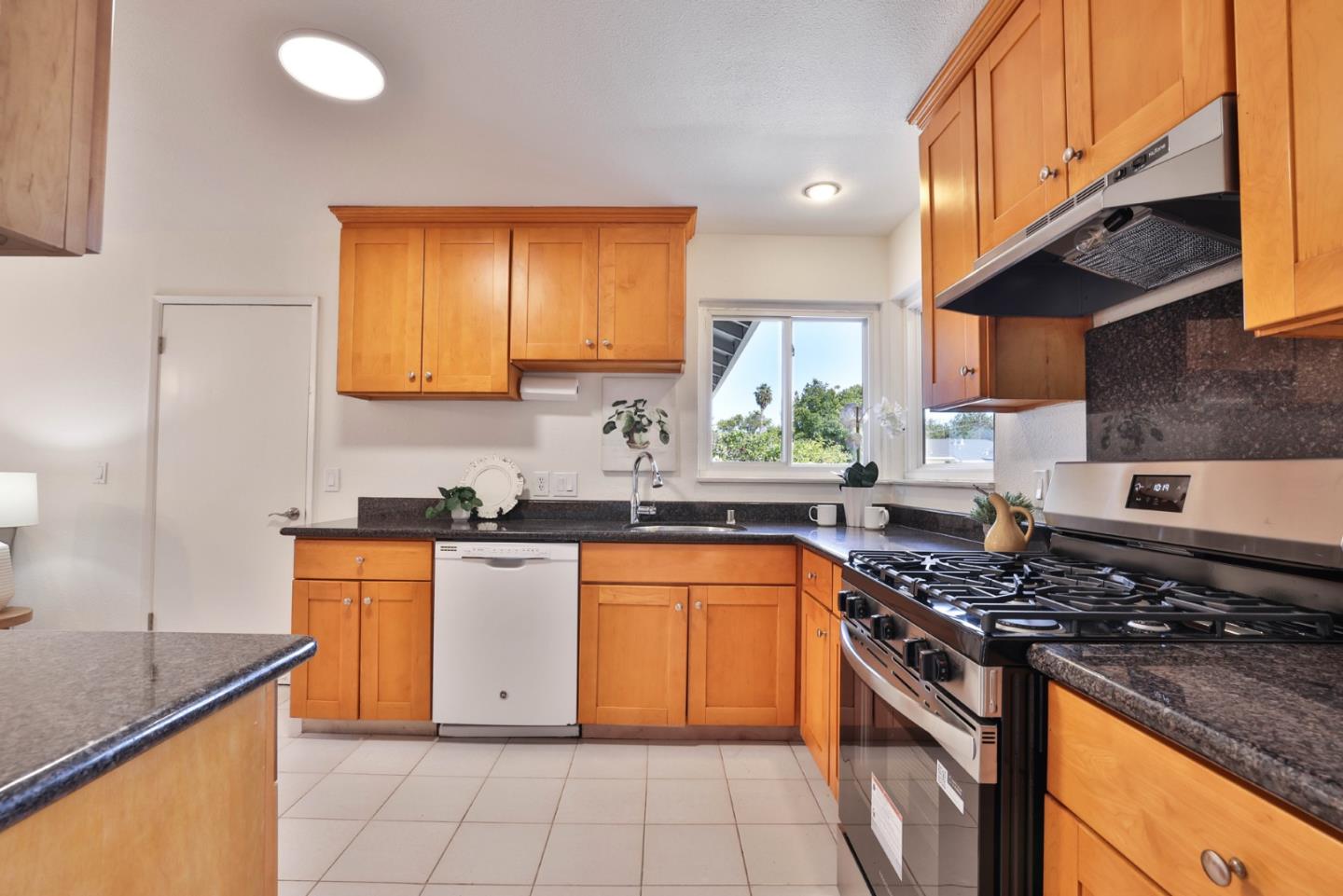 10815 E Estates DR, Cupertino, CA 95014, Photo 5