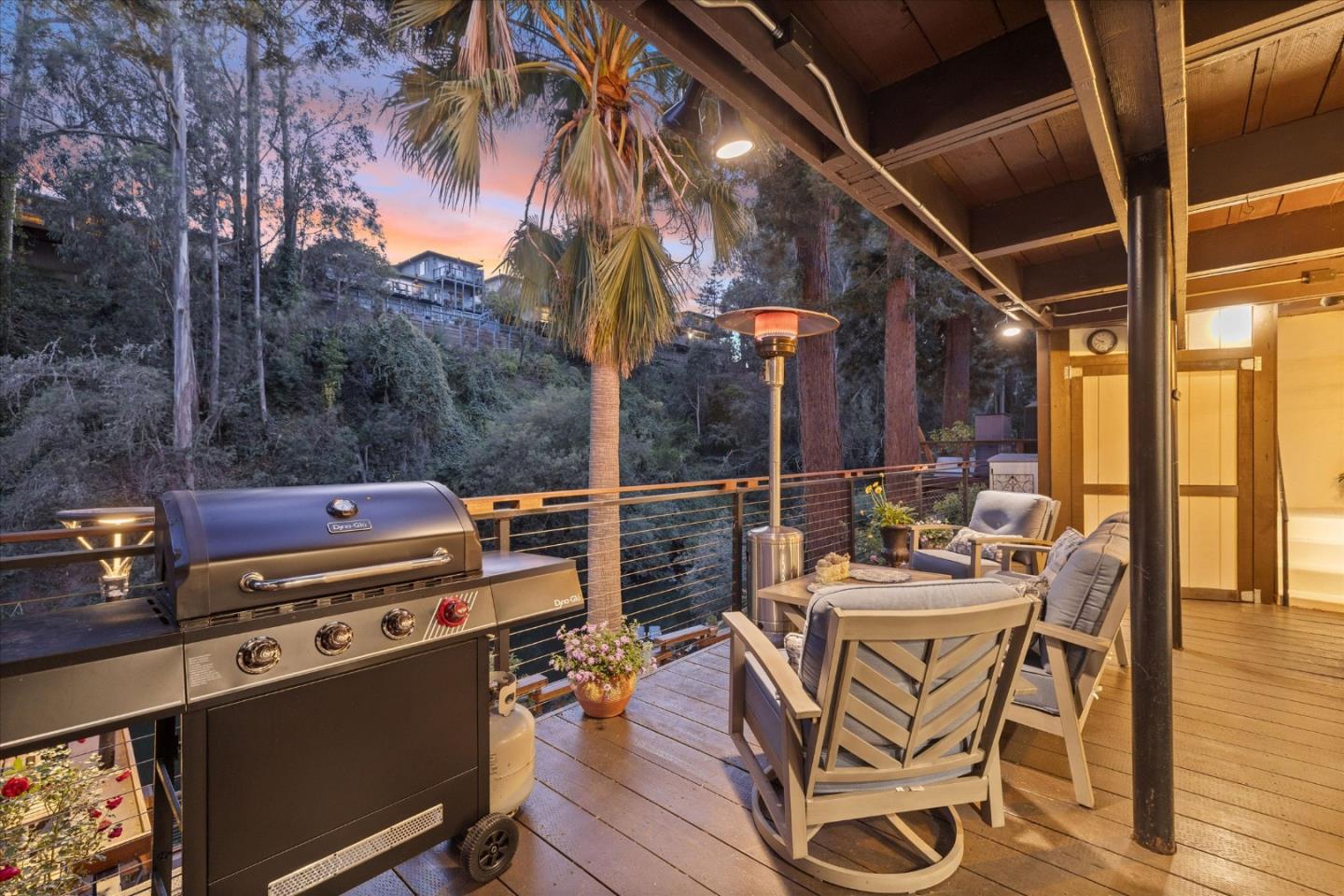 539 Riverview Dr, Capitola, CA 95010 - 2 Beds | 2 Baths (Active ...