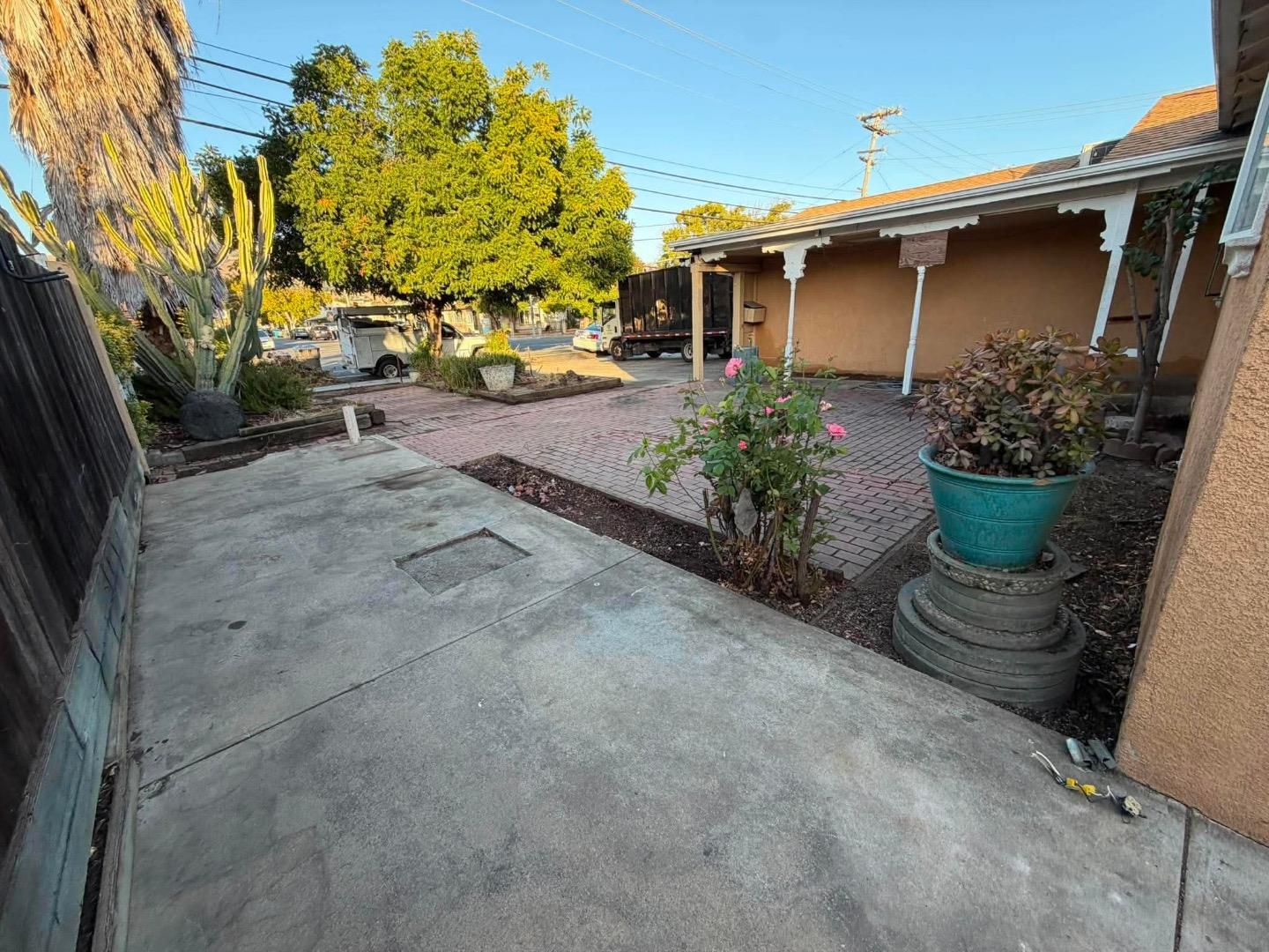 3BR/2BA 996sqft — 185 N White Road, SAN JOSE