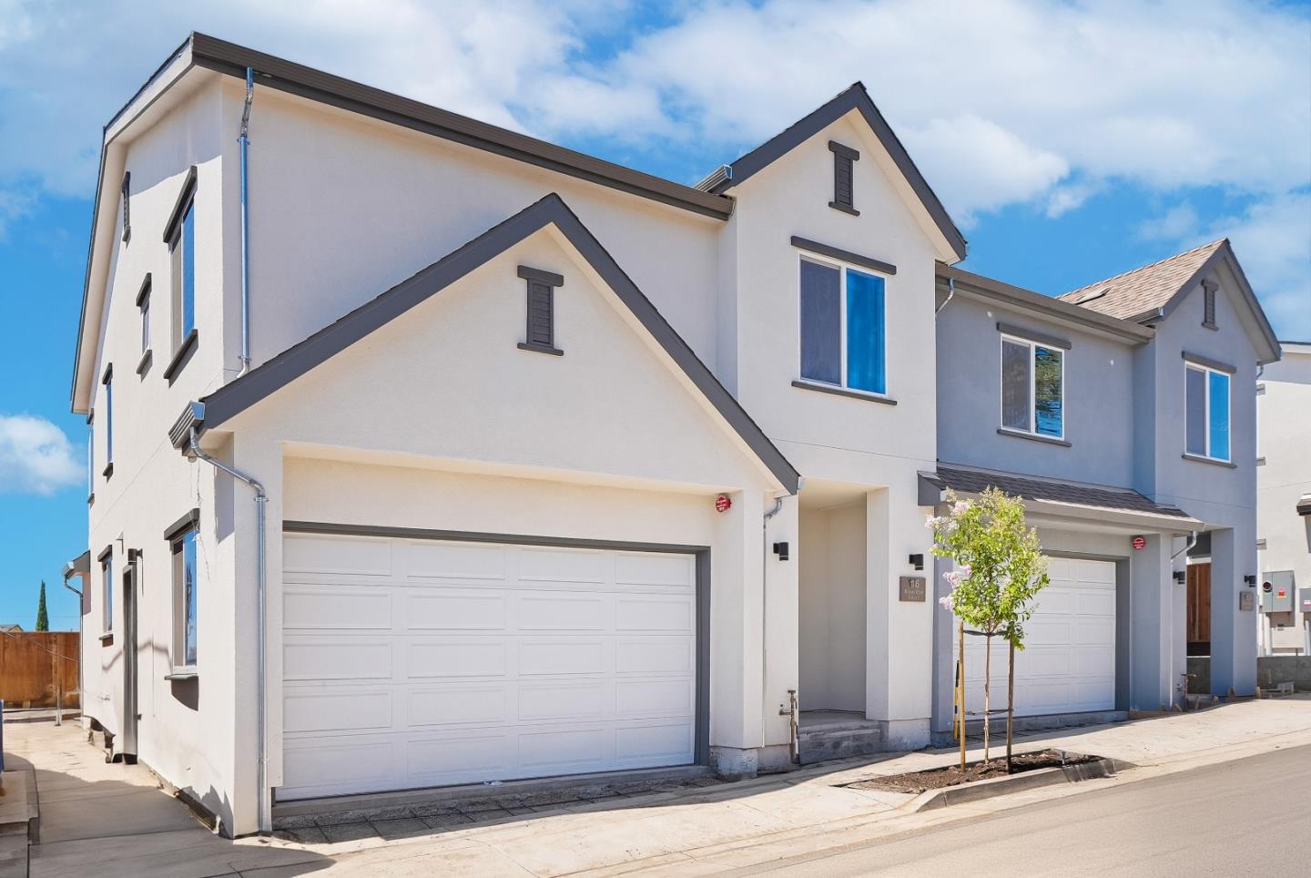 4-Bedroom home for sale at 24 Silver Elm CT