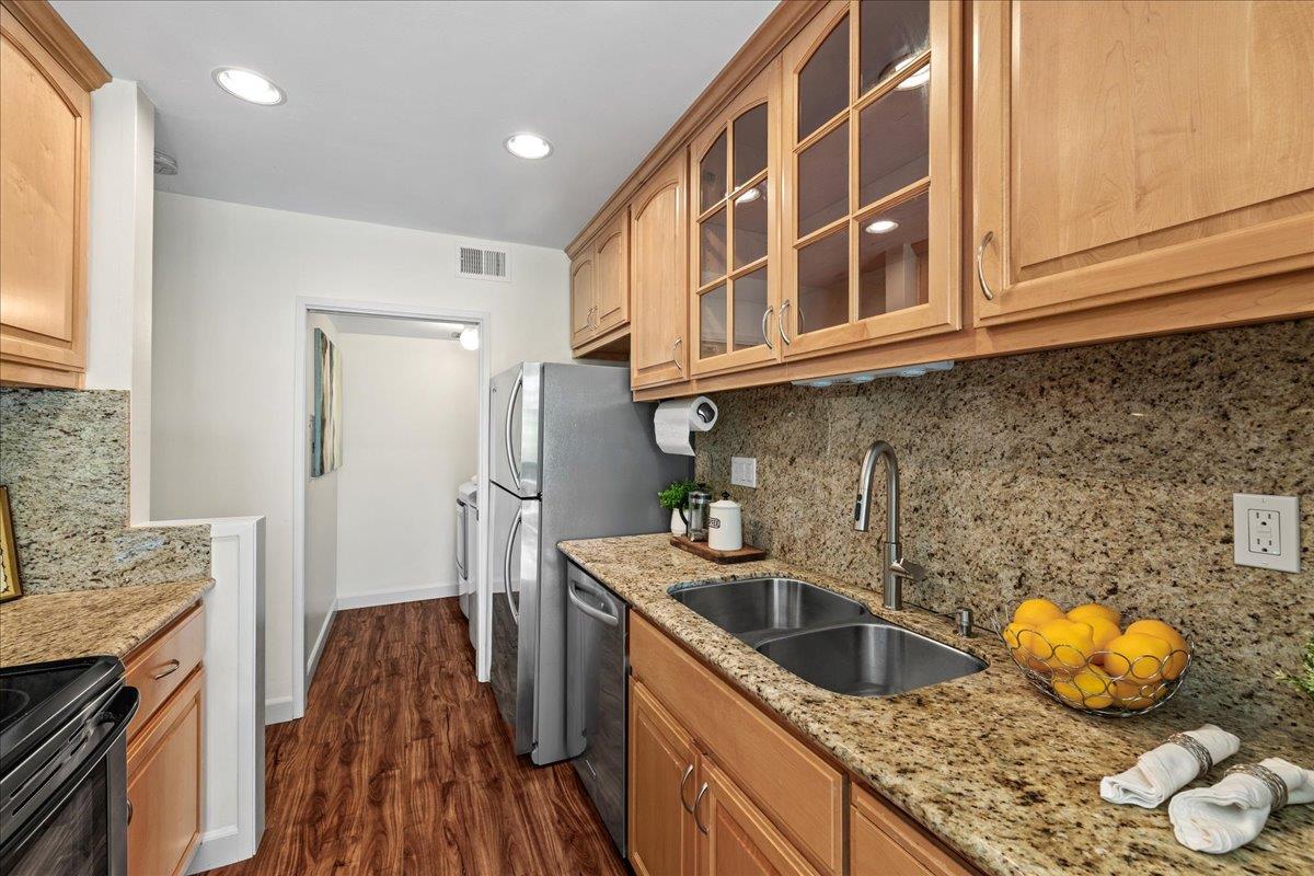 3374 Brittan Ave 1, SanCarlos, CA 94070, Photo 6