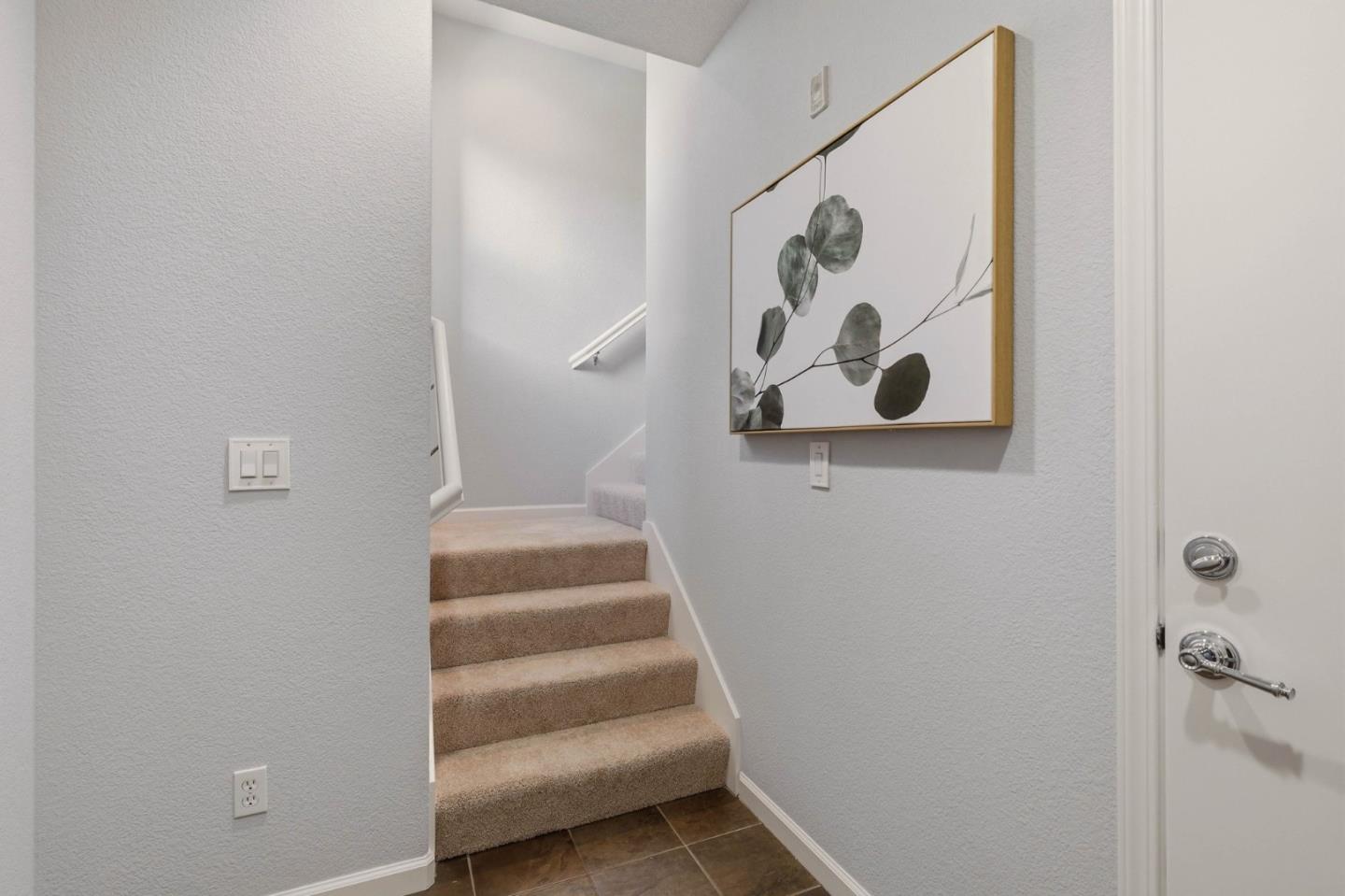 181 Hart CT, MountainView, CA 94043, Photo 4
