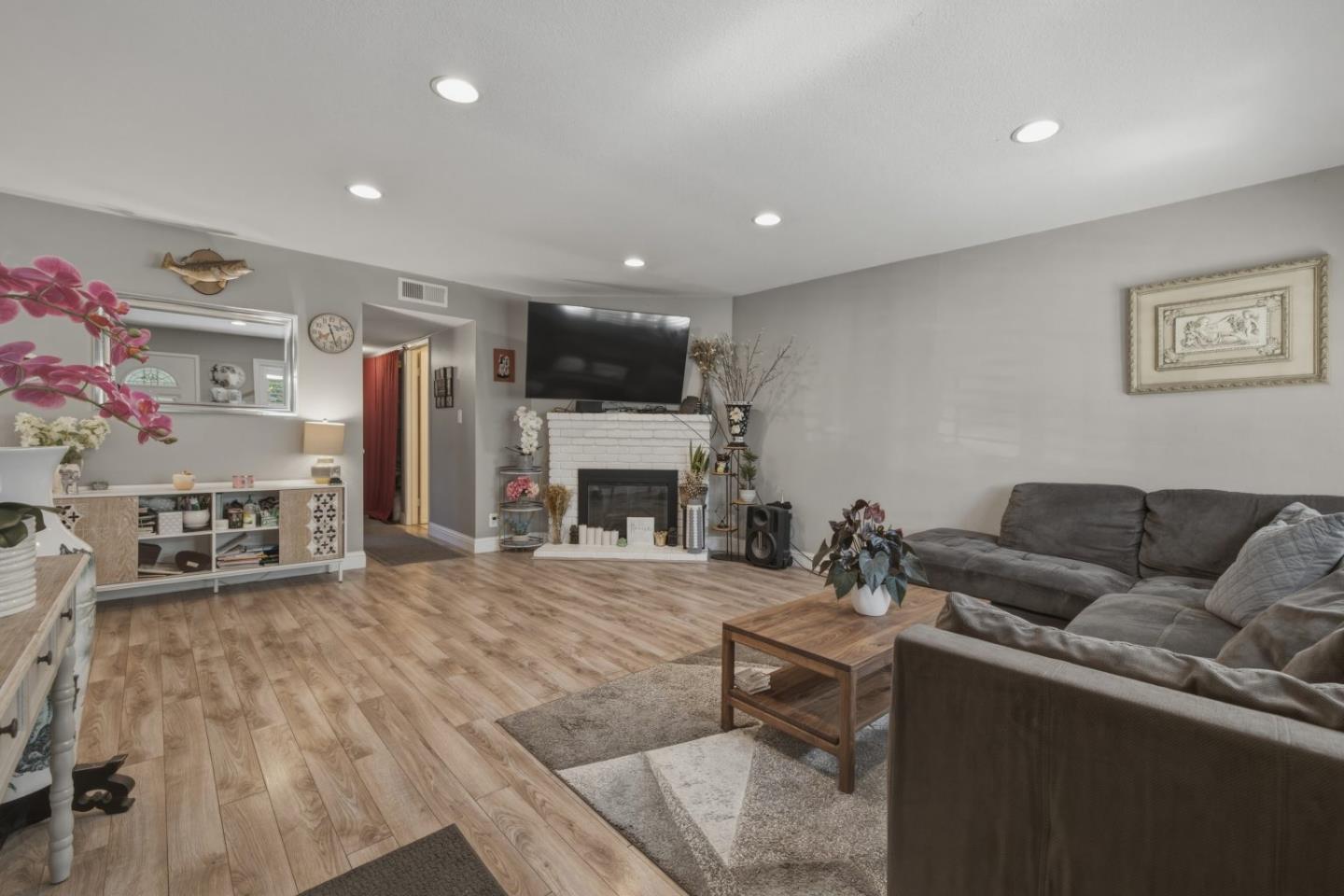 1179 Beaconsfield, SanJose, CA 95121, Photo 3