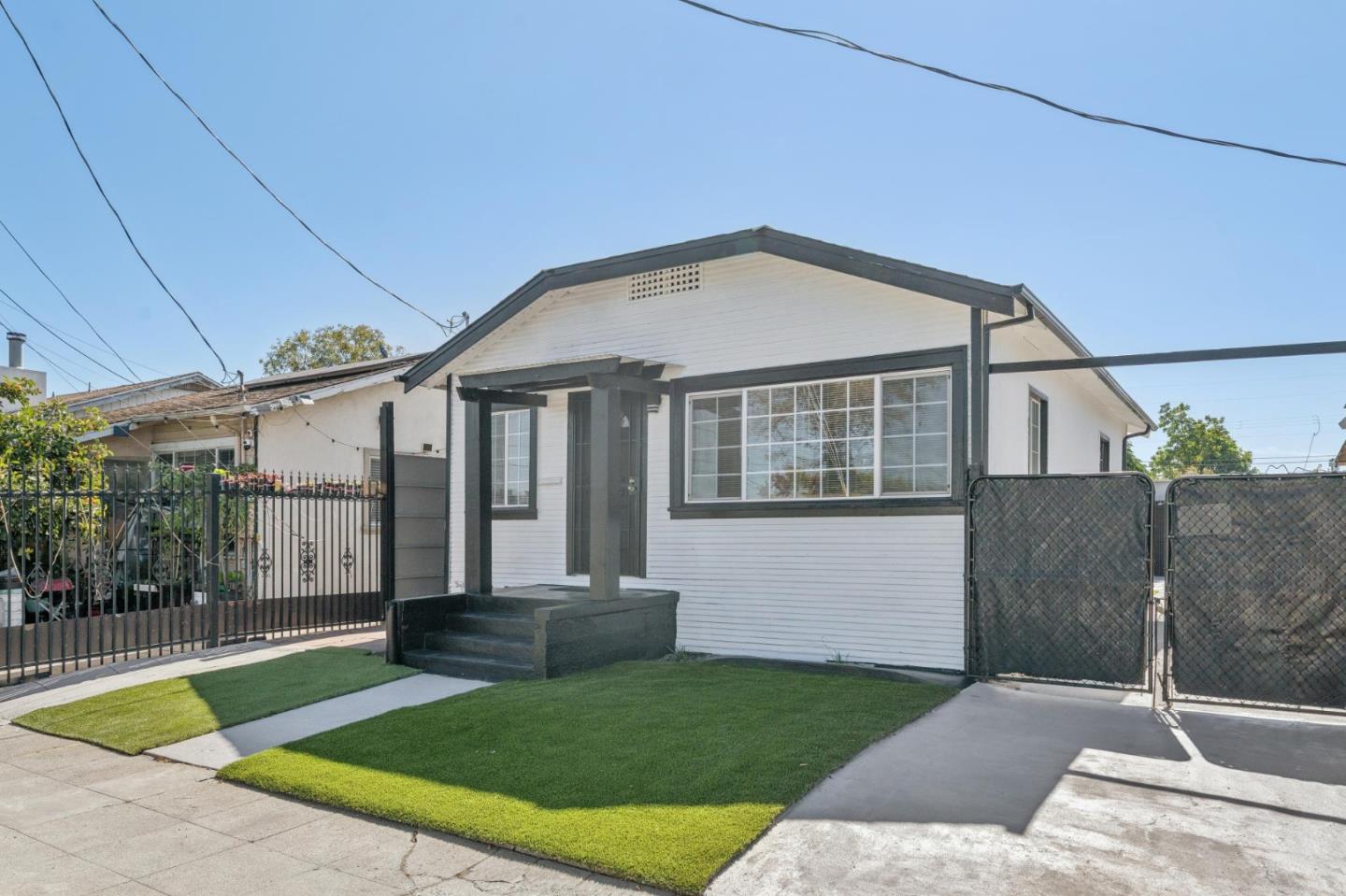 1042 69th AVE, OAKLAND, CA 94621