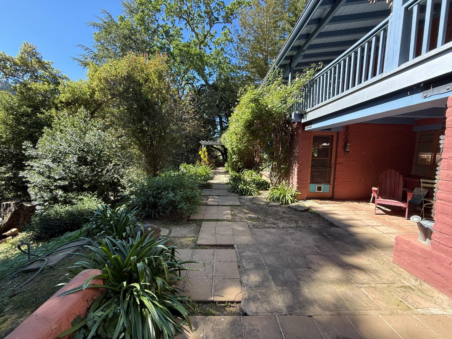 10 Joaquin RD, PortolaValley 94028