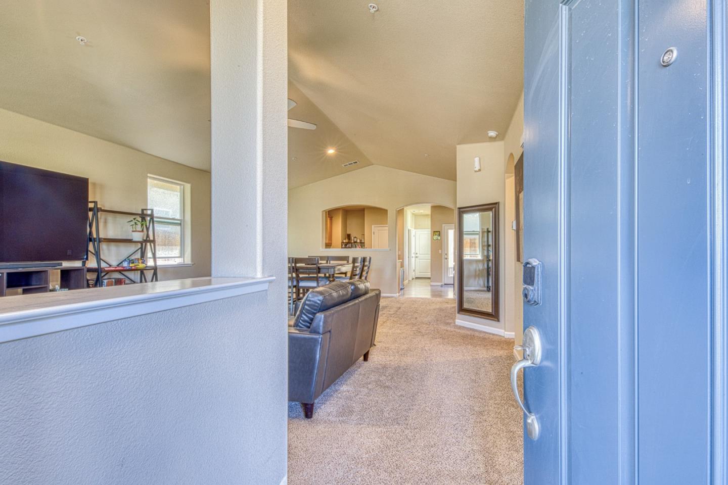 675 Lewis St, King City, CA 93930 photo 3