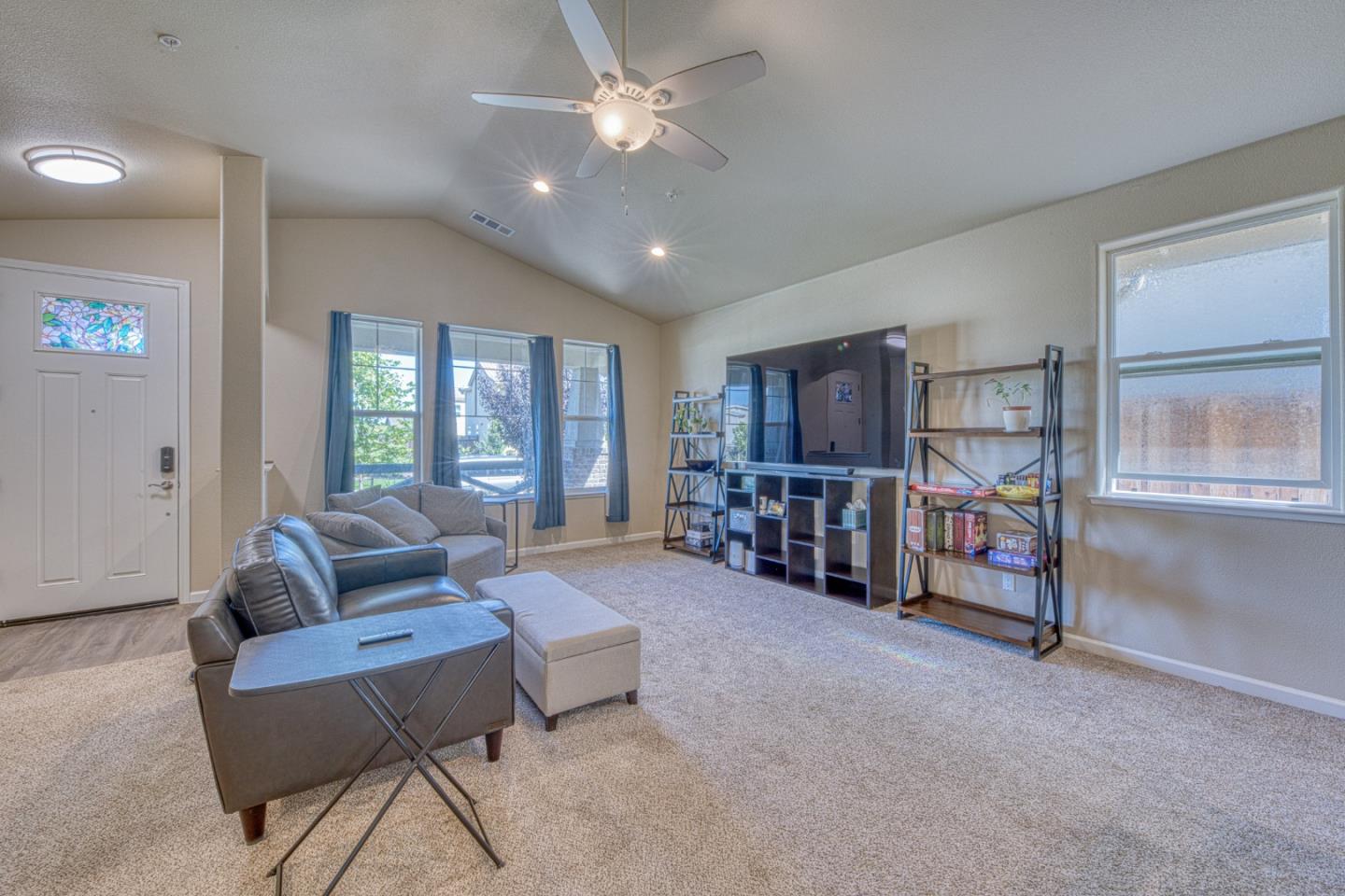 675 Lewis St, King City, CA 93930 photo 5