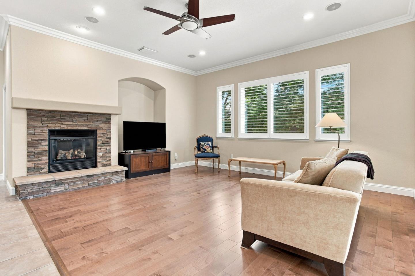 2905 Granite Park Ln, ElkGrove, CA 95758, Photo 6
