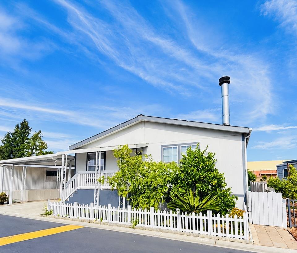2151 Oakland Rd 15, SanJose, CA 95131, Photo 2