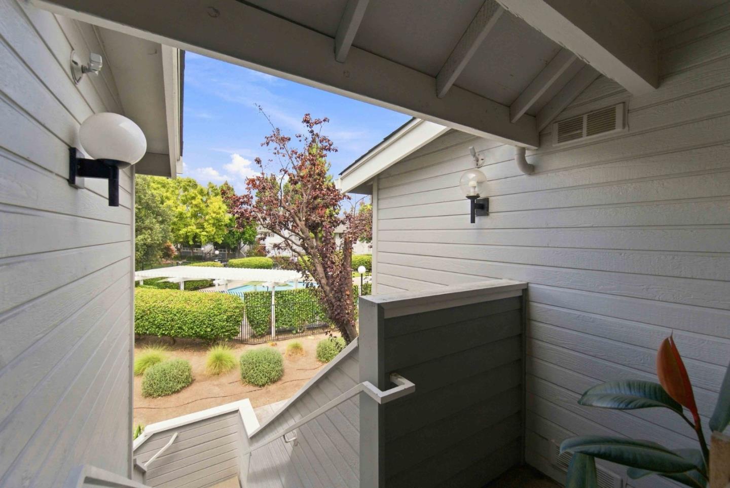 400 Shadow Run DR, SanJose, CA 95110, Photo 2