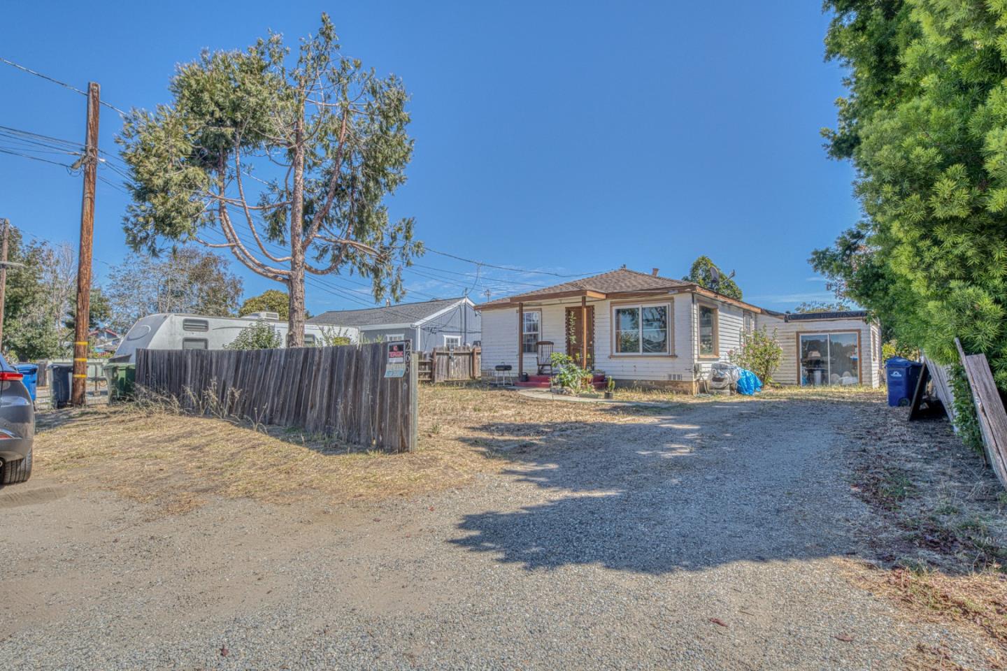 Front Image Thumbnail for ML82061070