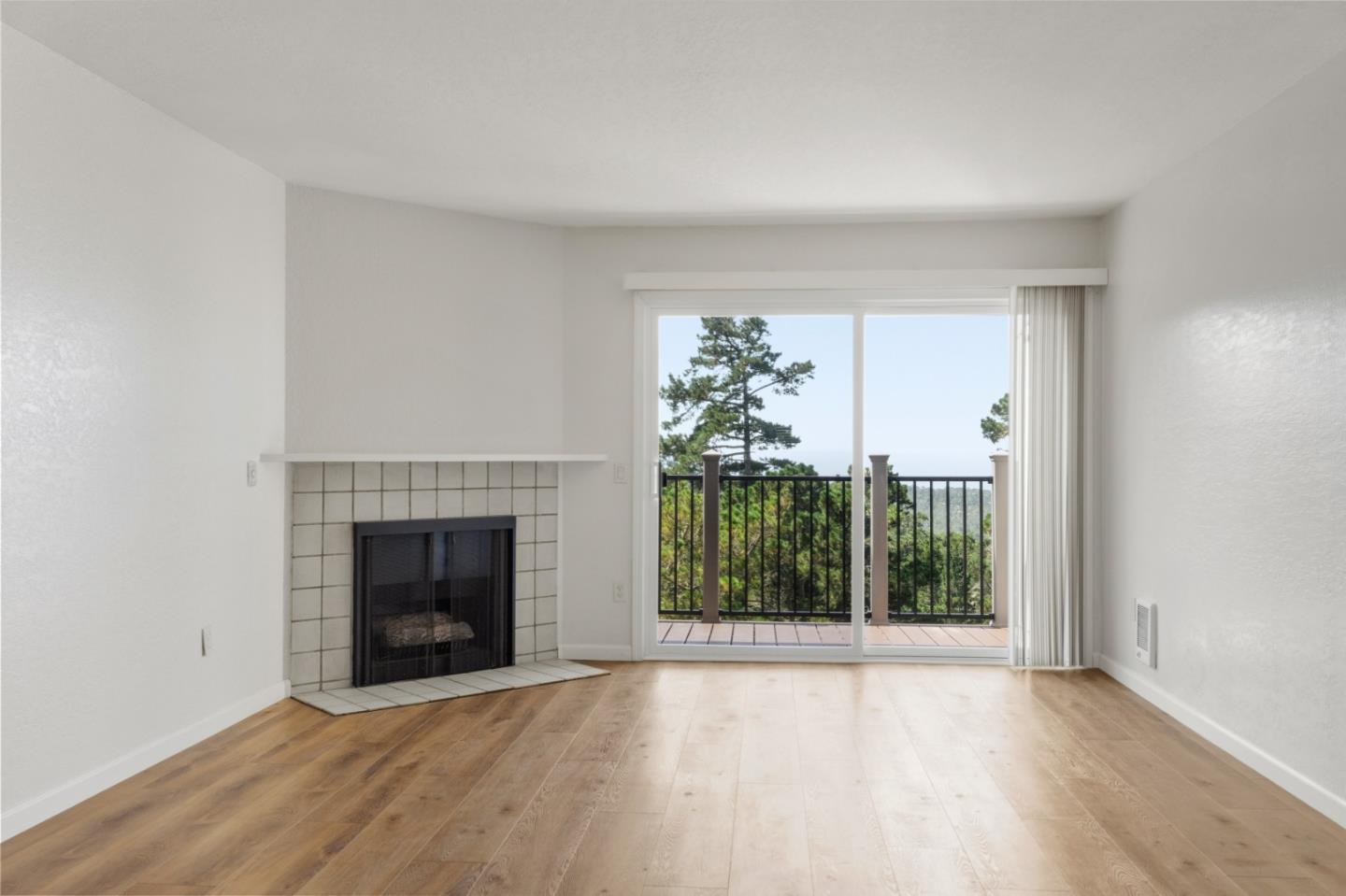 250 Forest Ridge Rd Unit 42, Monterey, CA 93940 photo 16