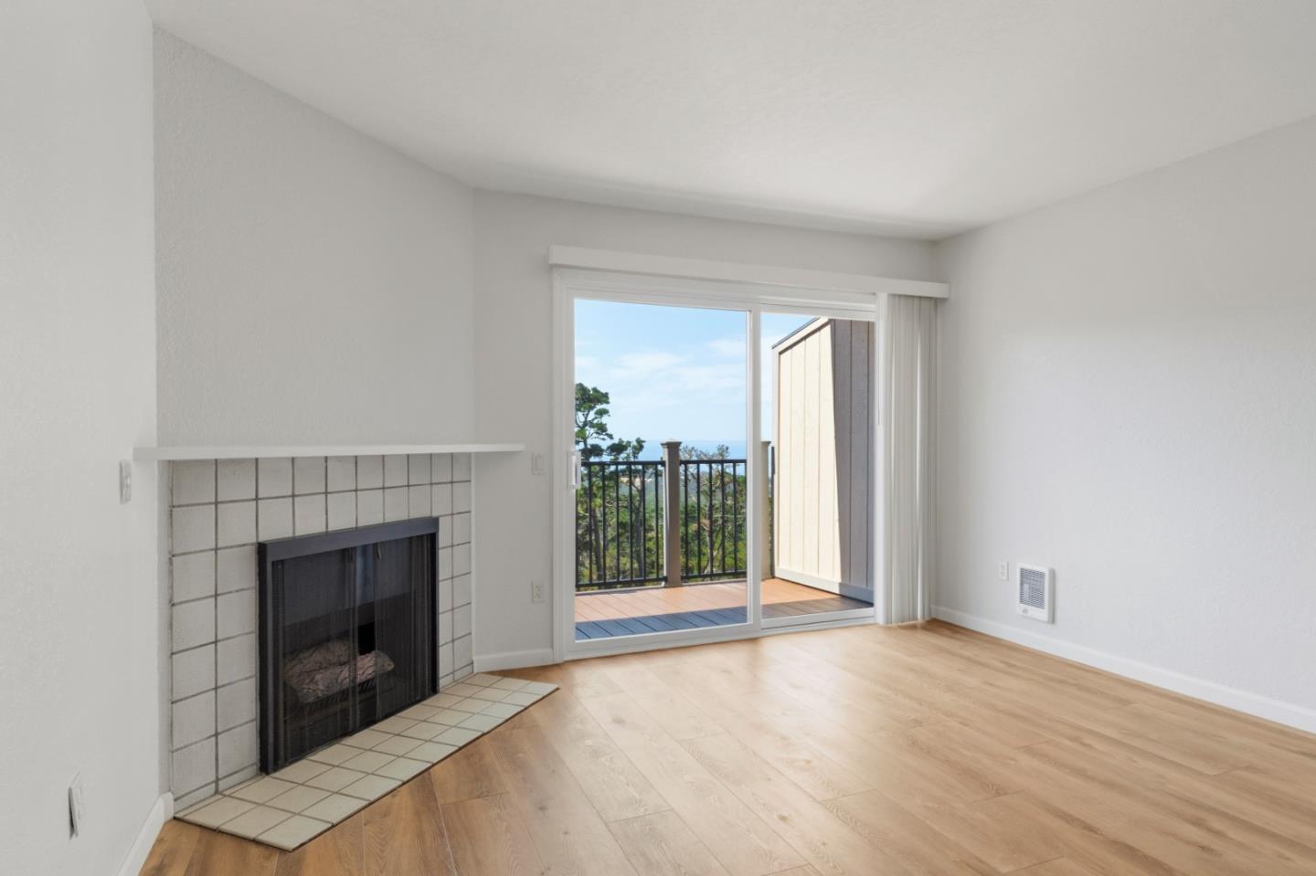 250 Forest Ridge Rd Unit 42, Monterey, CA 93940 photo 17