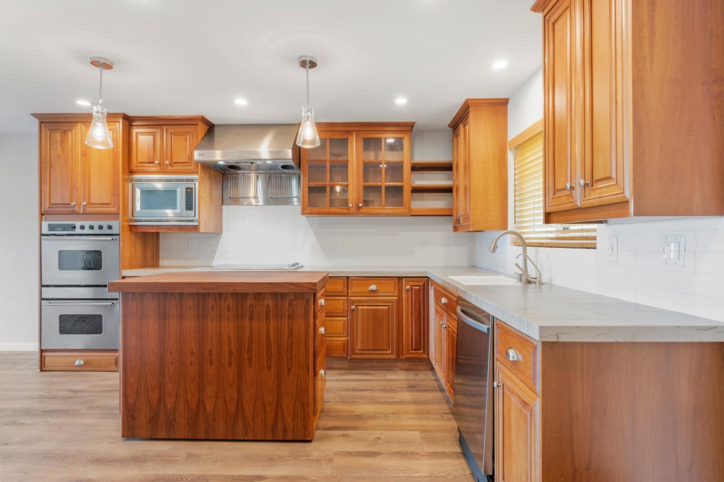 250 Forest Ridge Rd Unit 42, Monterey, CA 93940 photo 3