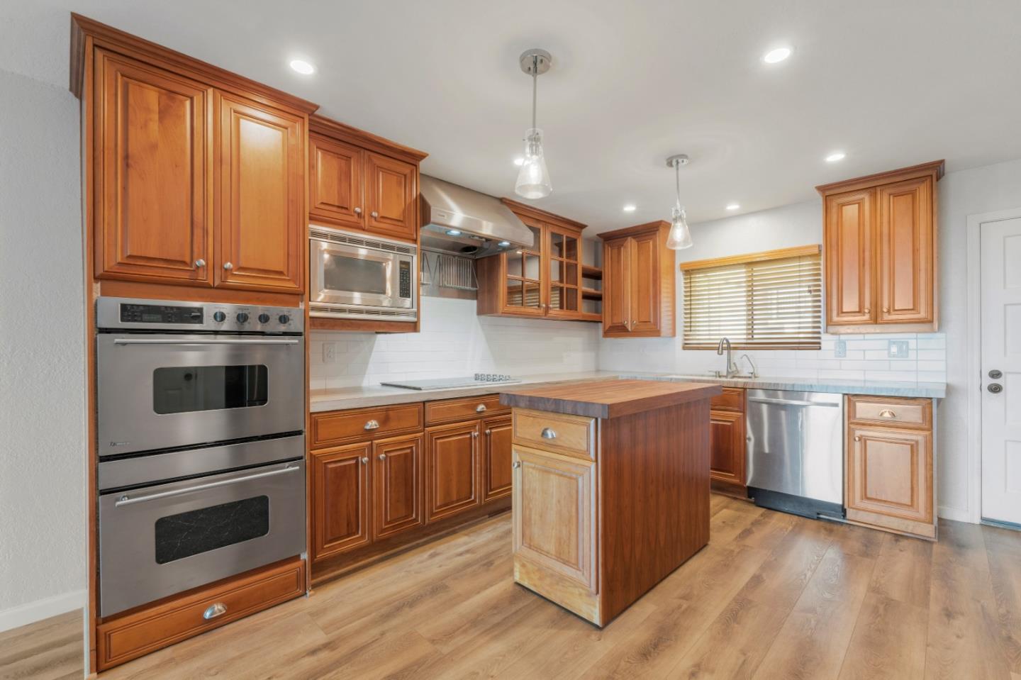 250 Forest Ridge Rd Unit 42, Monterey, CA 93940 photo 4
