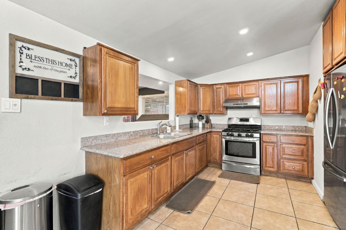 27751 Orlando Ave, Hayward, CA 94545 photo 8