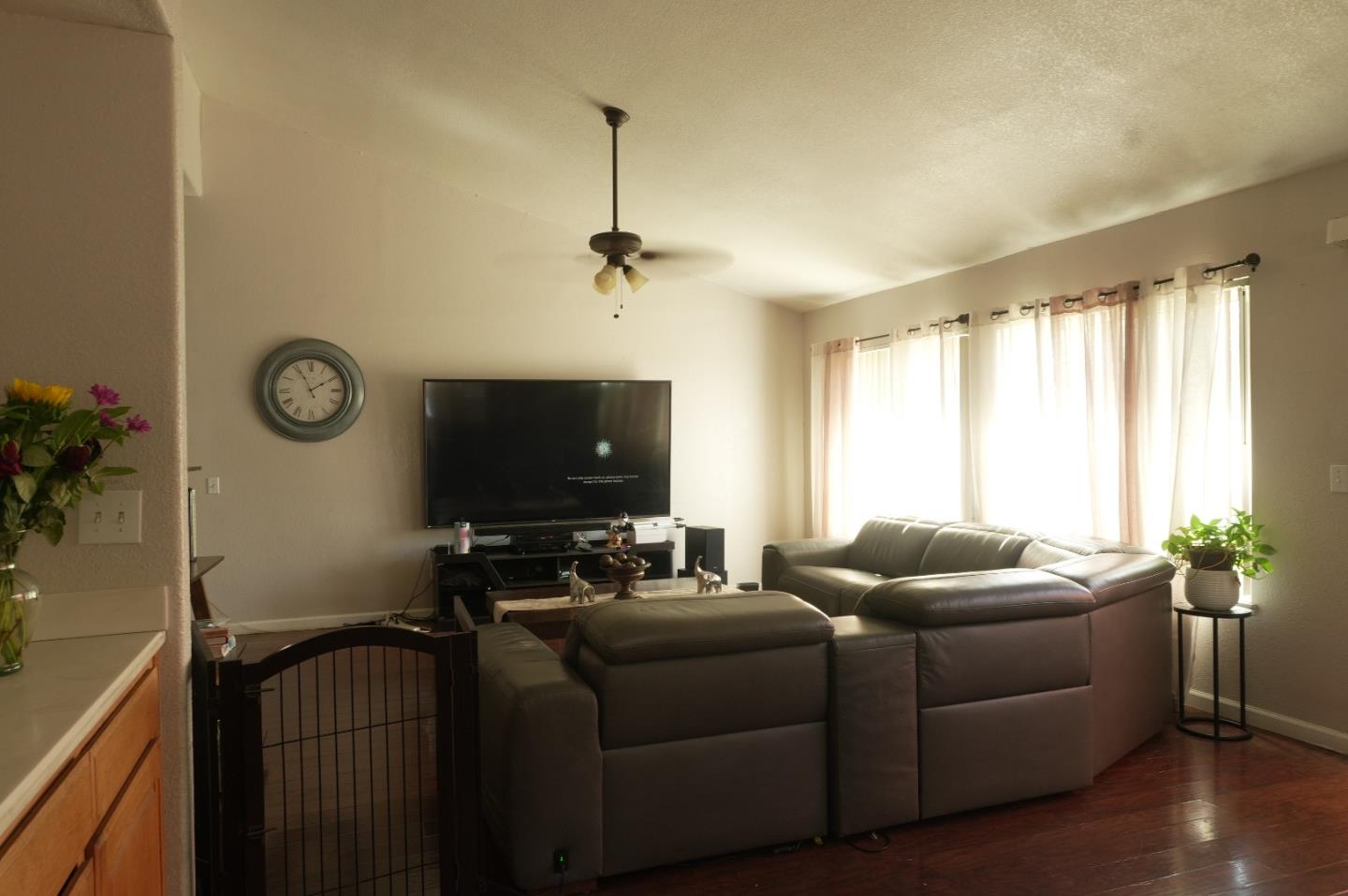 2108 N Apple Ave, Rialto, CA 92377 photo 12