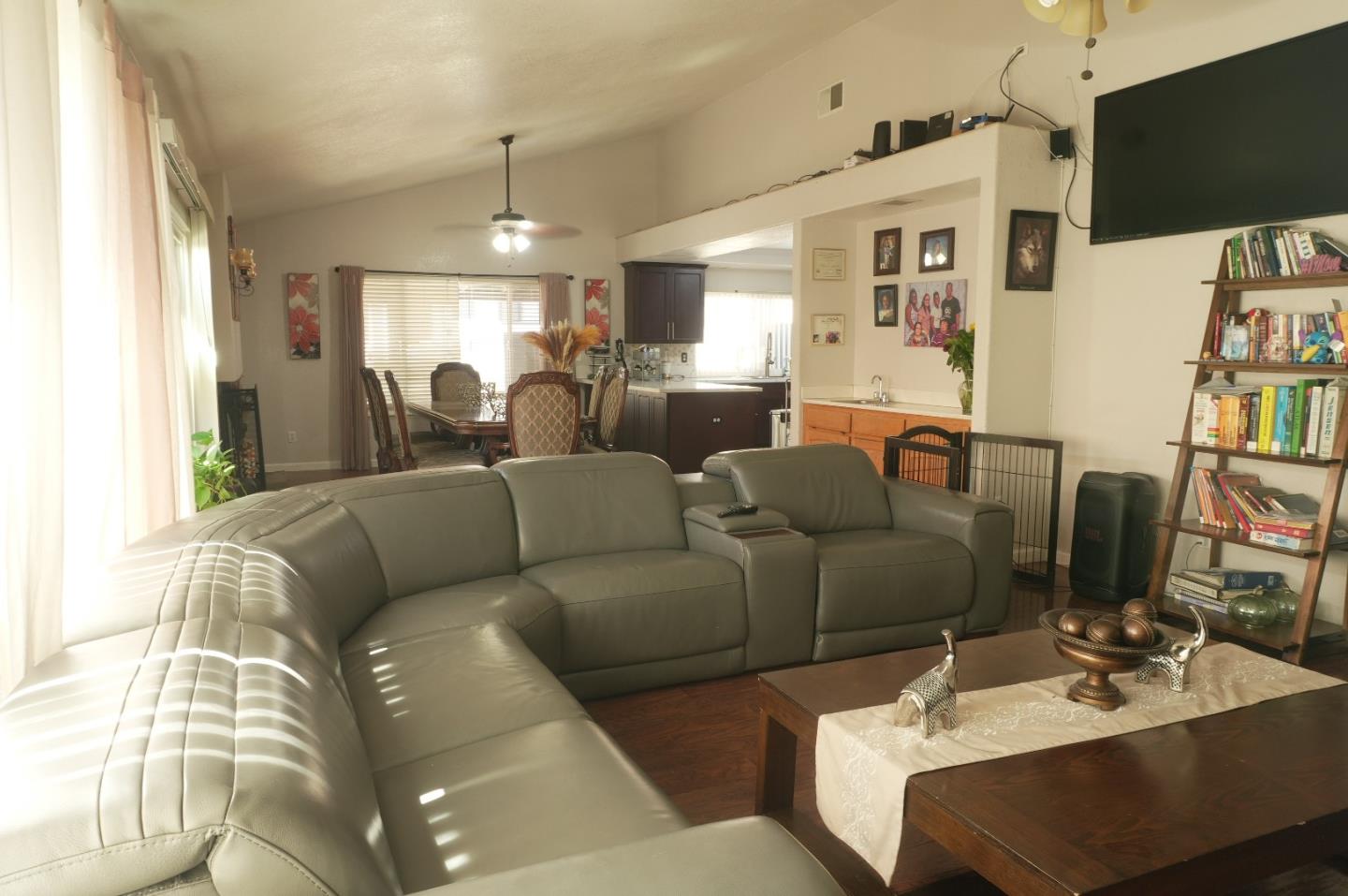 2108 N Apple Ave, Rialto, CA 92377 photo 14