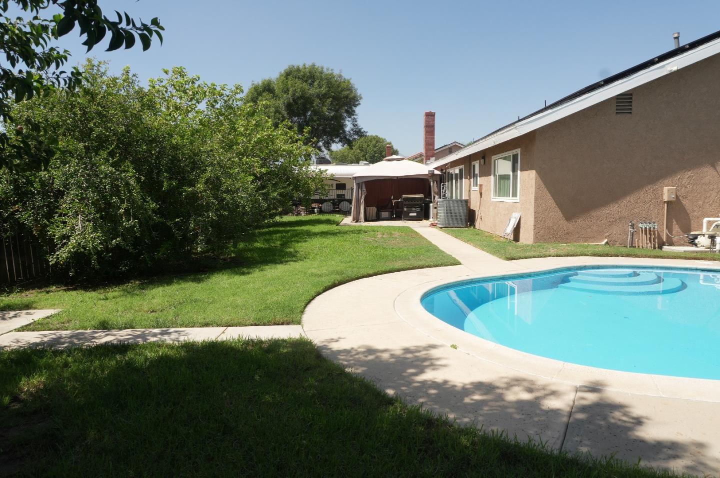 2108 N Apple Ave, Rialto, CA 92377 photo 33