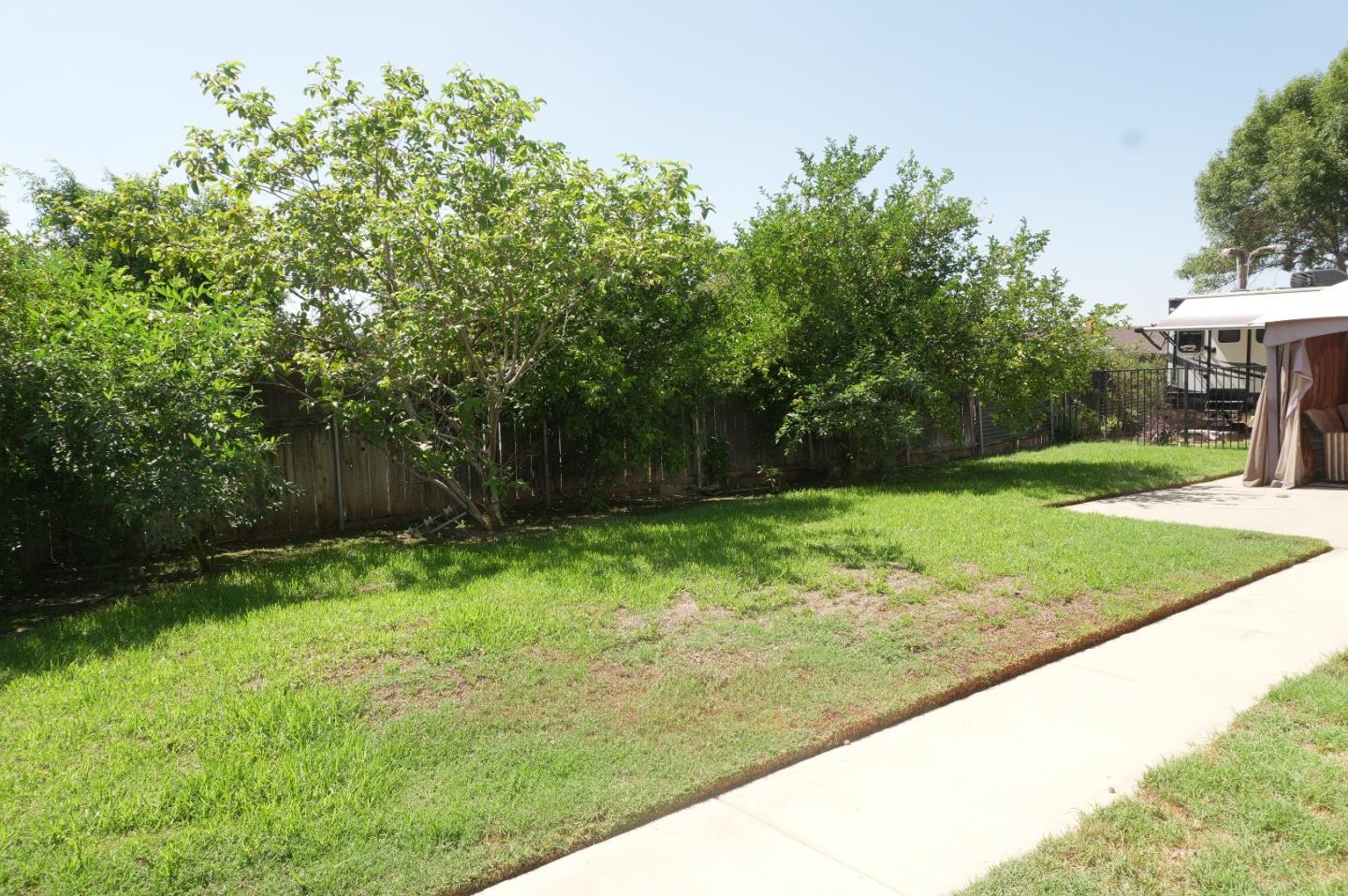 2108 N Apple Ave, Rialto, CA 92377 photo 37
