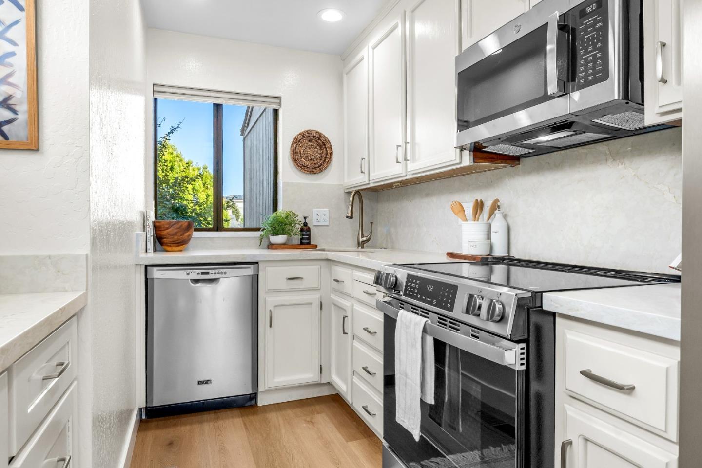 1519 Hidden Terrace CT, SantaCruz, CA 95062, Photo 5