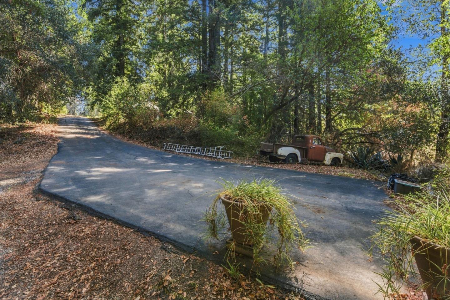 Front Image Thumbnail for ML82061676