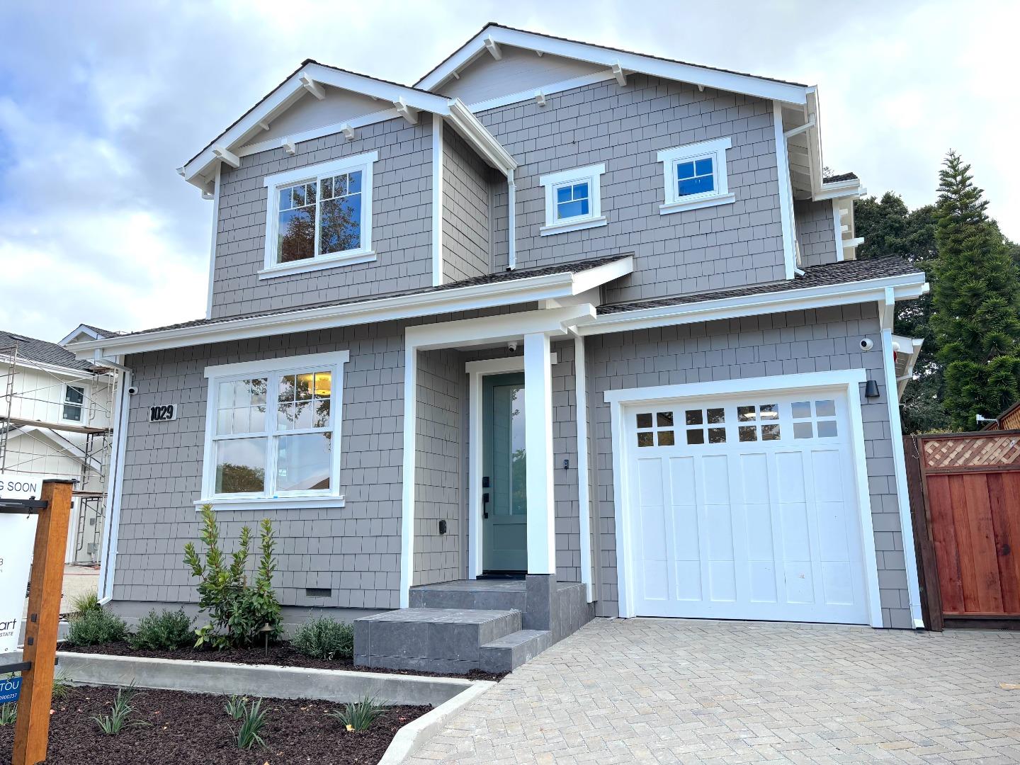 Front Image Thumbnail for ML82061689