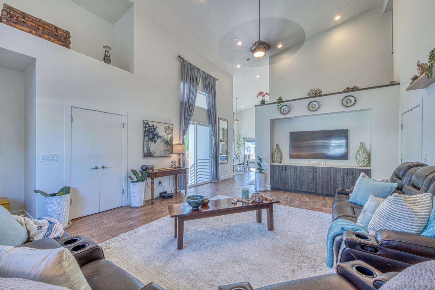 1220 Mulberry St, Hollister, CA 95023 photo 7