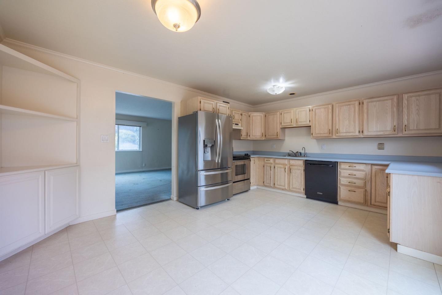 301 Beach St, MossBeach, CA 94038, Photo 6