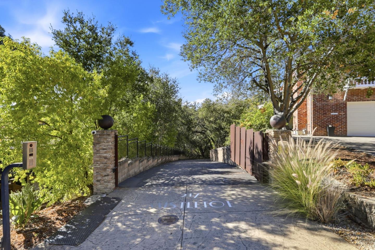 217 Mistletoe RD, LosGatos_1, CA 95032, Photo 2