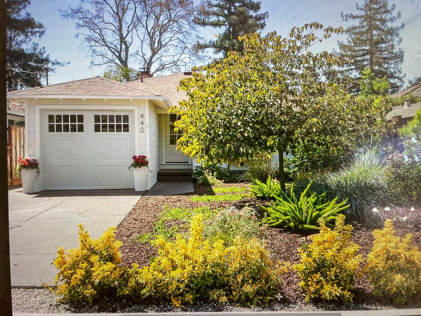 440 Rutherford AVE