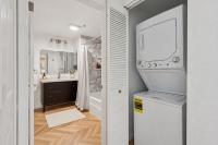 555 10th St #102, Oakland — 25
