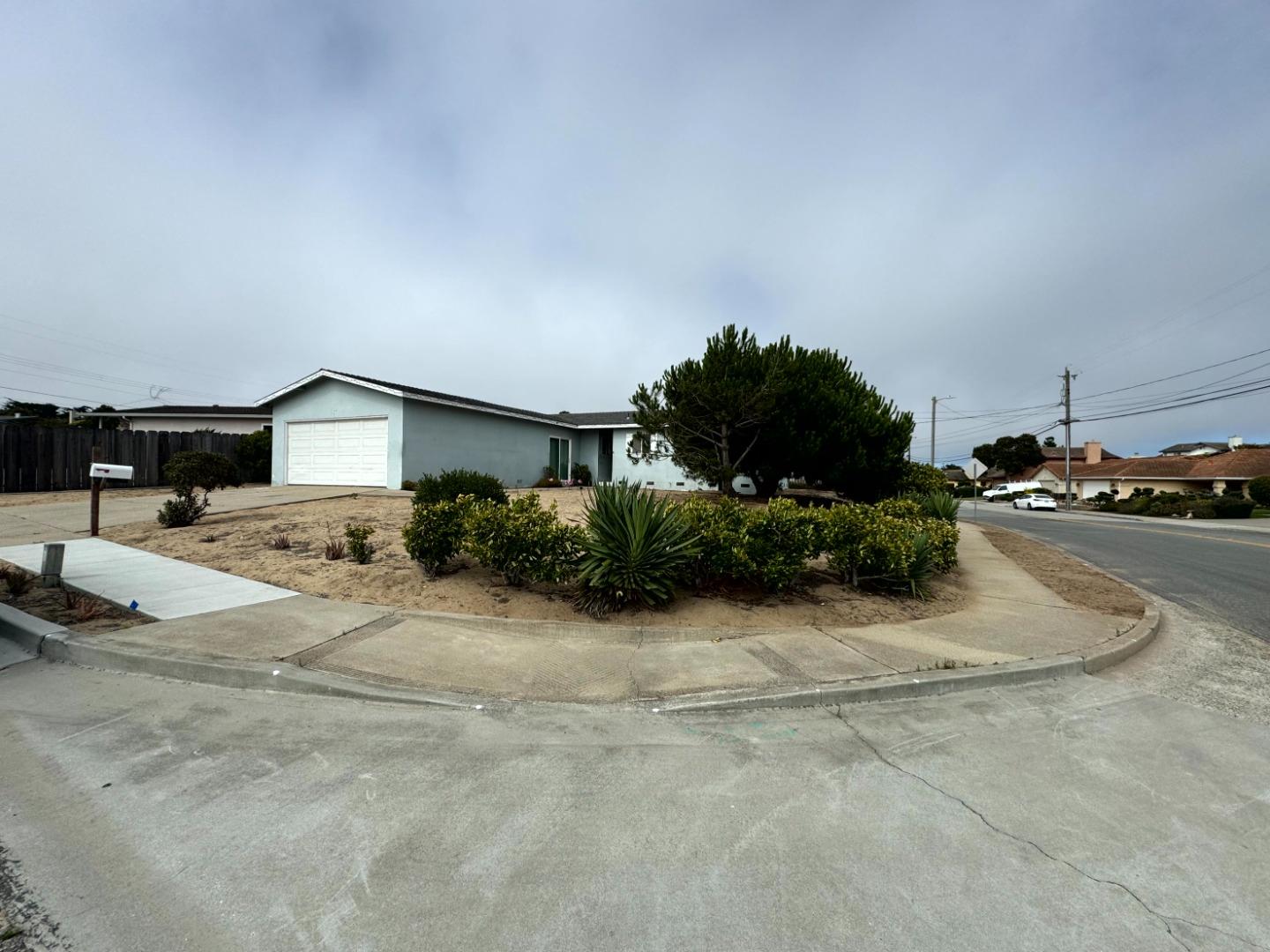 Front Image Thumbnail for ML82062463